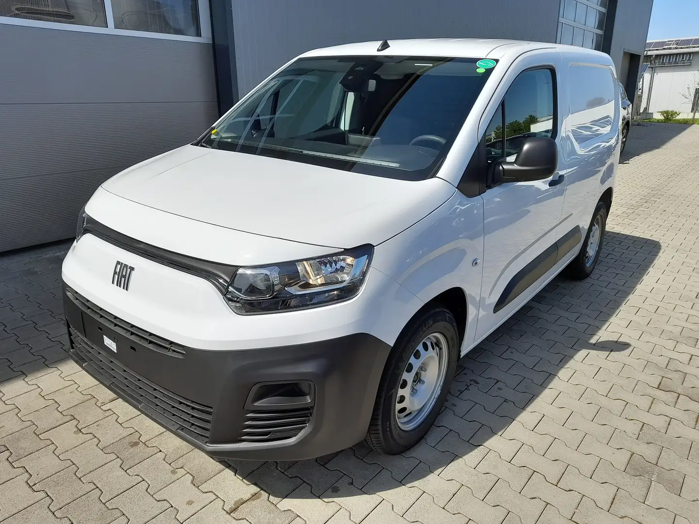 Fiat E-Doblo Cargo Kastenwagen L1 Winter-Paket Kamera uvm. Weiß - 1