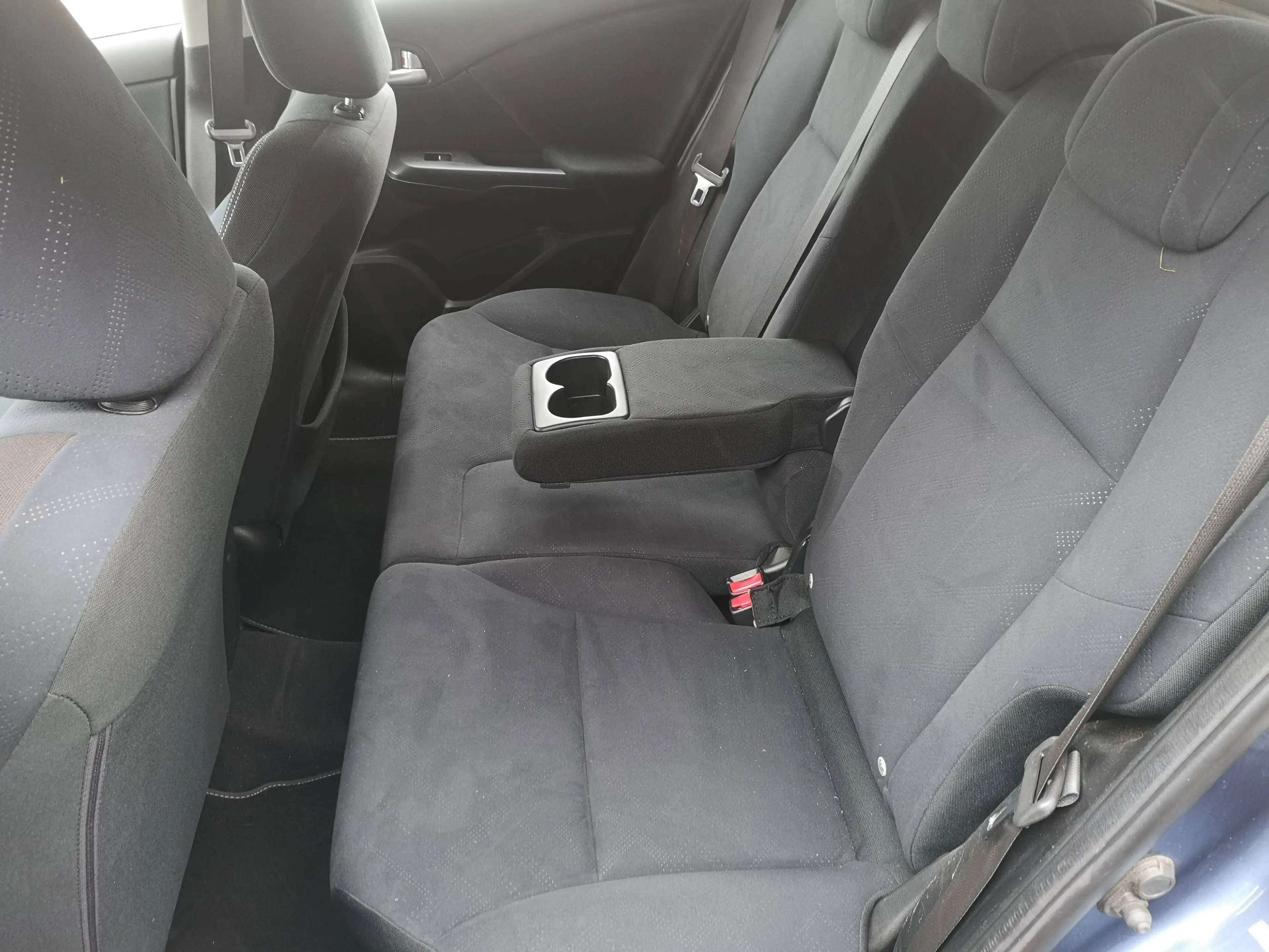 Honda Civic Sport*TÜV Neu*8-fach bereift*Klimaanlage — photo 10