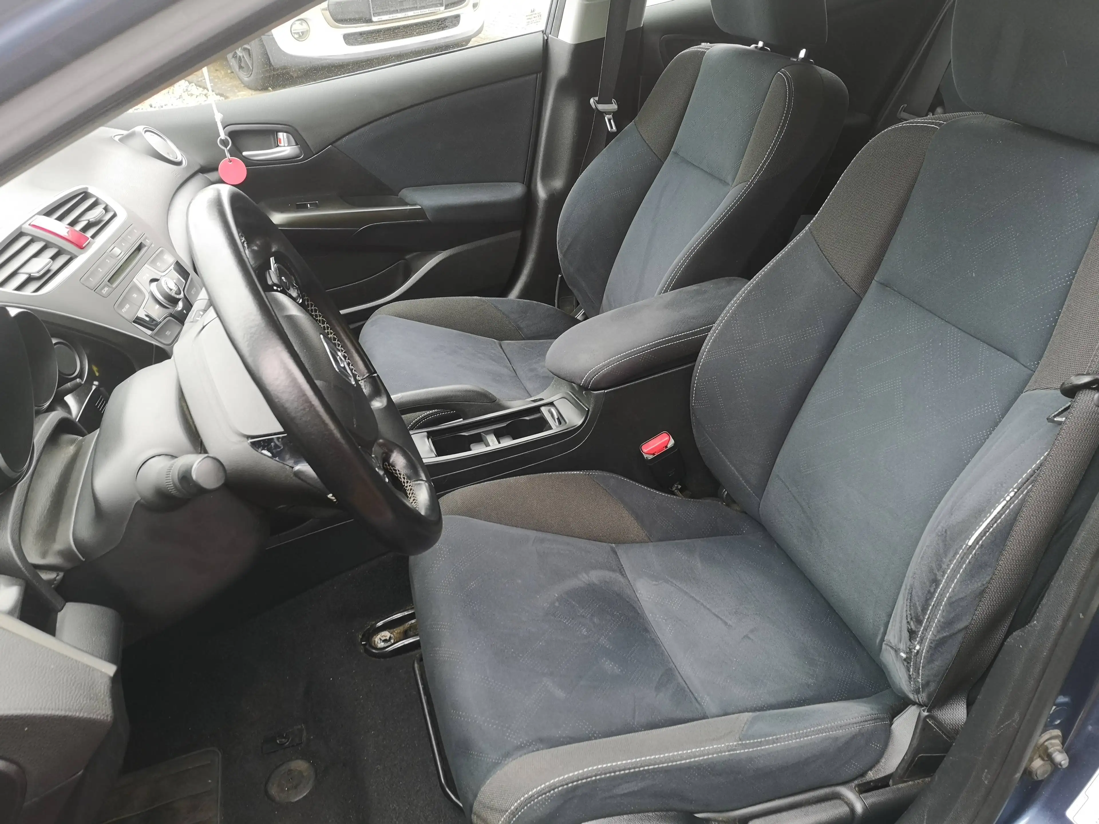 Honda Civic Sport*TÜV Neu*8-fach bereift*Klimaanlage — photo 9