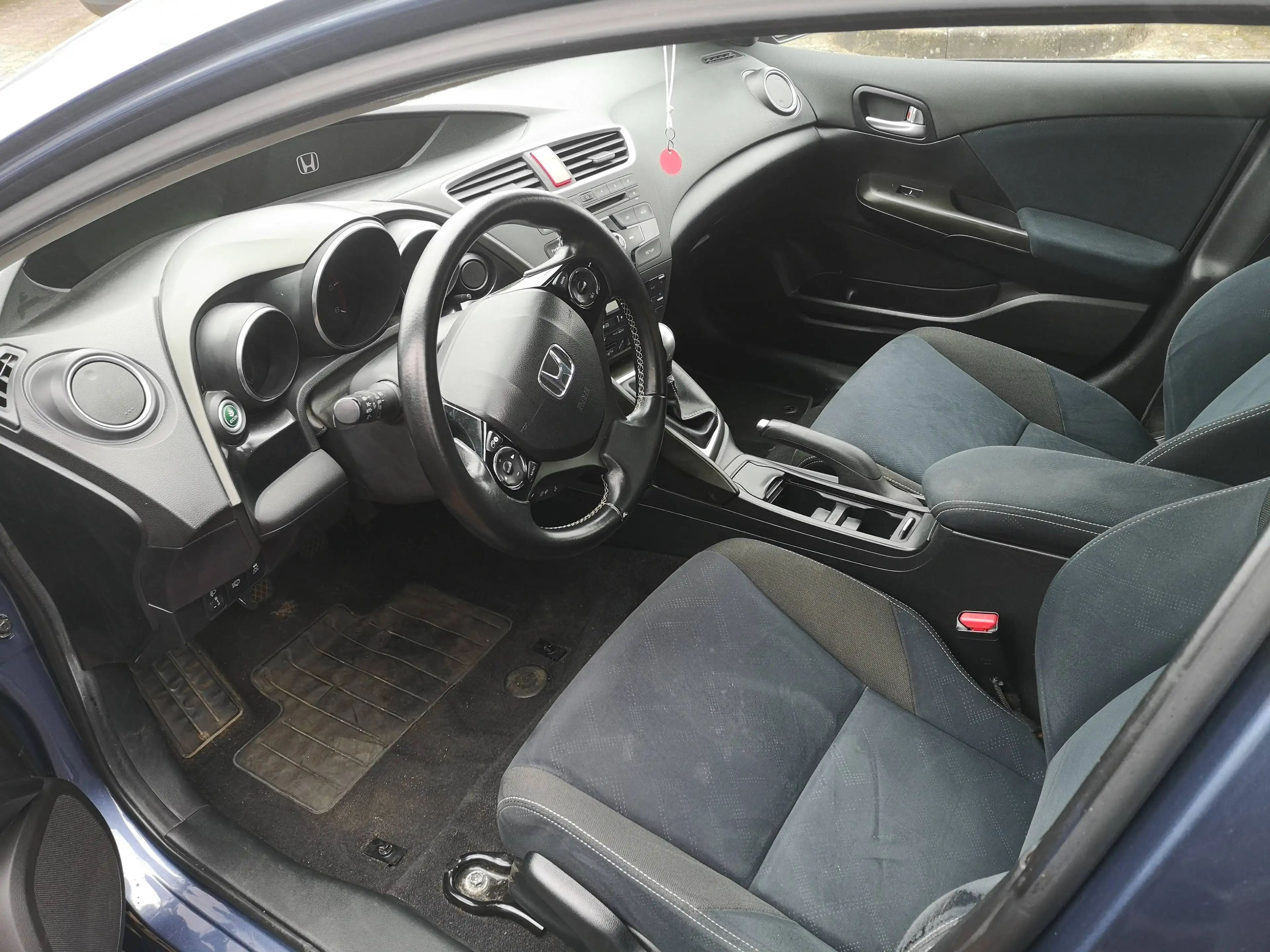 Honda Civic Sport*TÜV Neu*8-fach bereift*Klimaanlage — photo 8