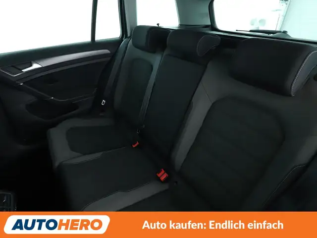 Volkswagen Golf view 14
