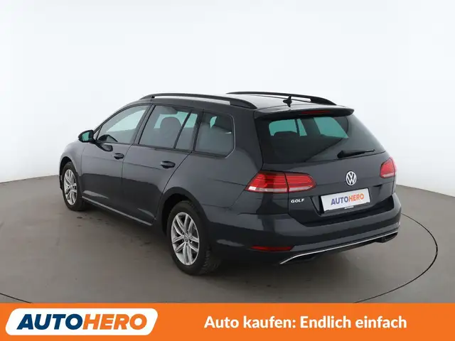 Volkswagen Golf view 4