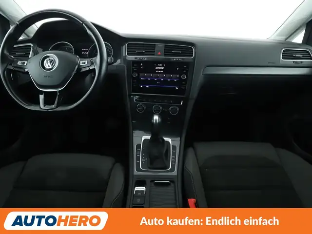 Volkswagen Golf view 12