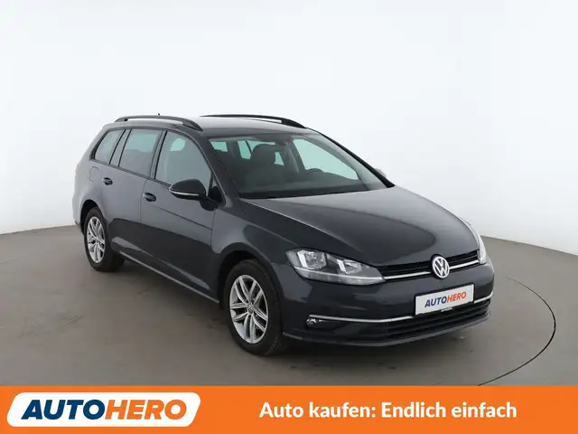 Volkswagen Golf view 8