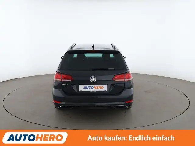 Volkswagen Golf view 5