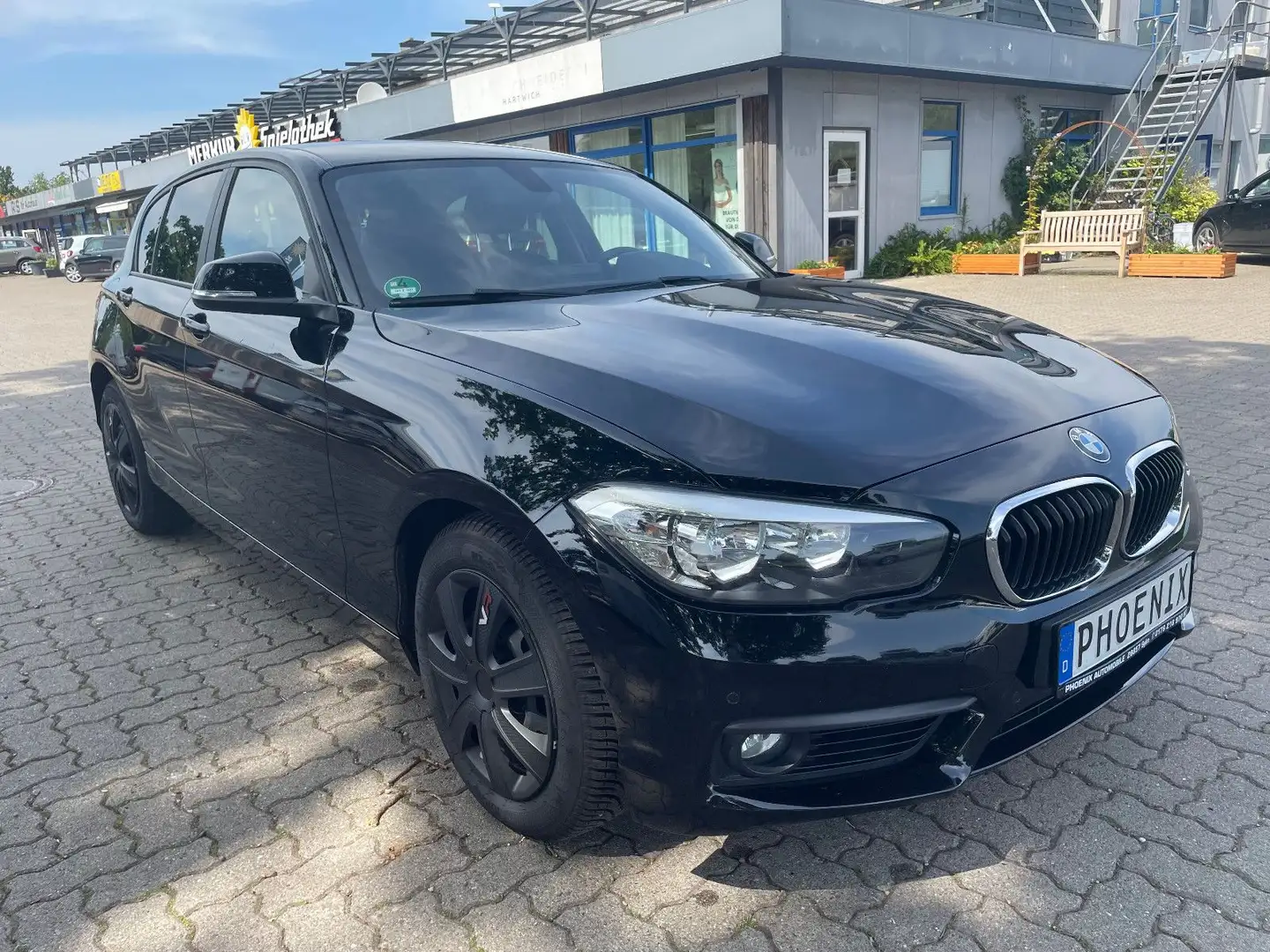 BMW 118 Baureihe 1 Lim.SHZ,PDC,Tempomat,Klima Schwarz - 1