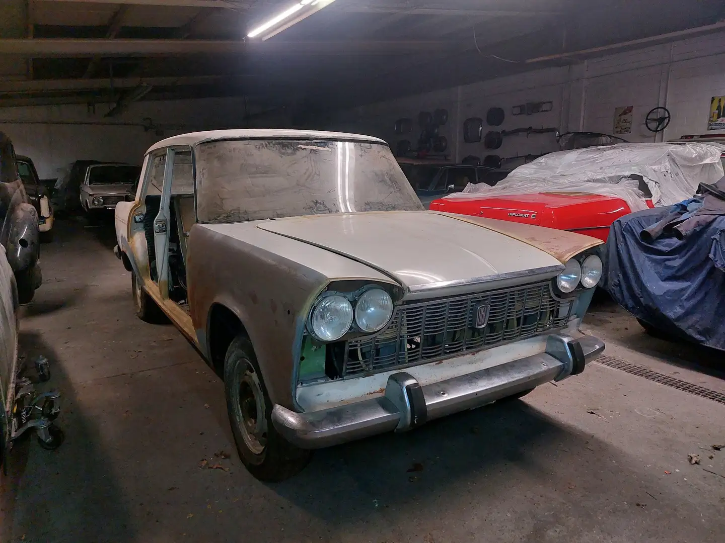 Fiat 2300 Limousine fertig geschweisst NOS Schiebedach Білий - 1