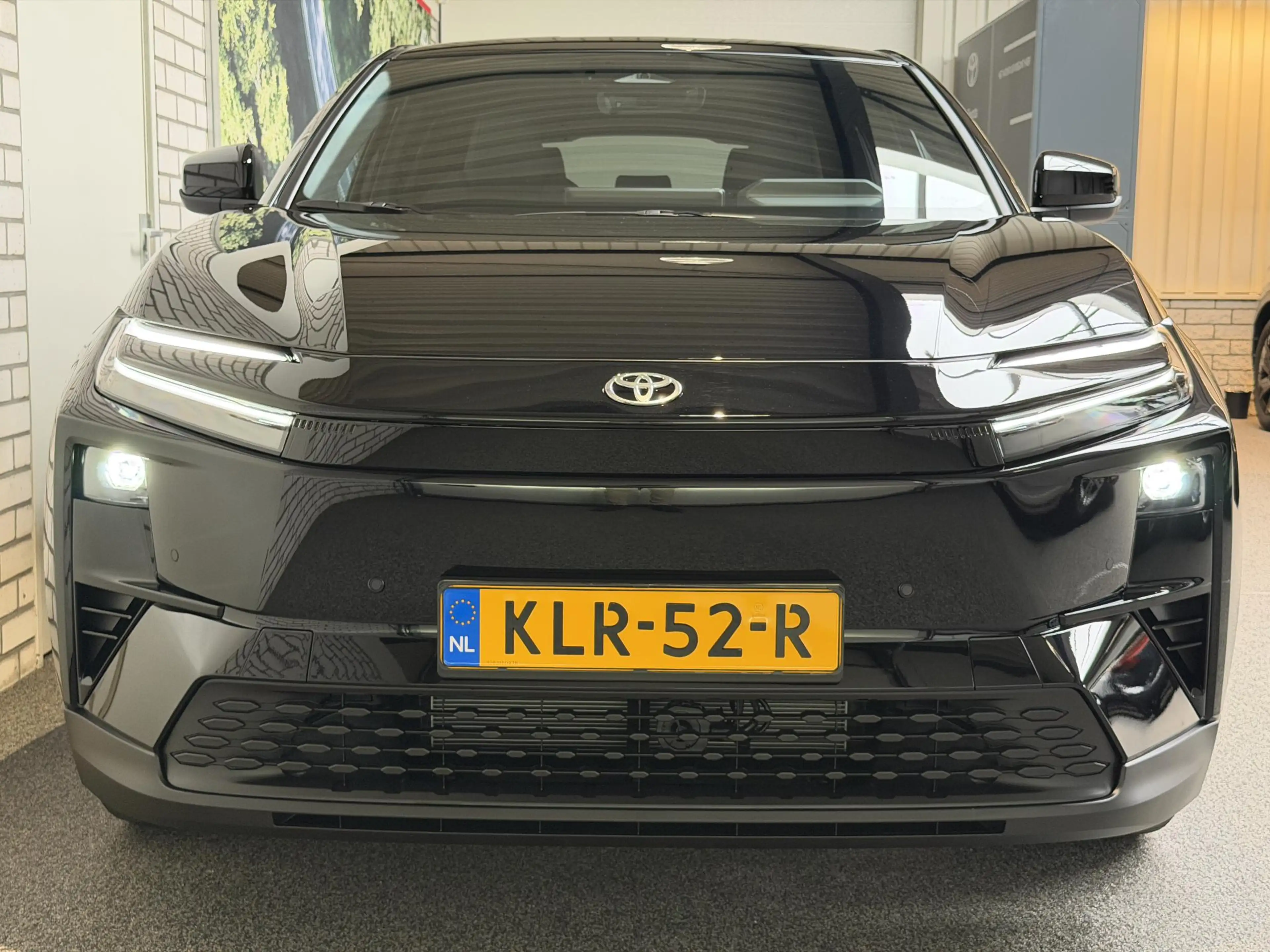 Toyota C-HR+ First Edition 77 kWh Uit voorraad leverbaar! — photo 5
