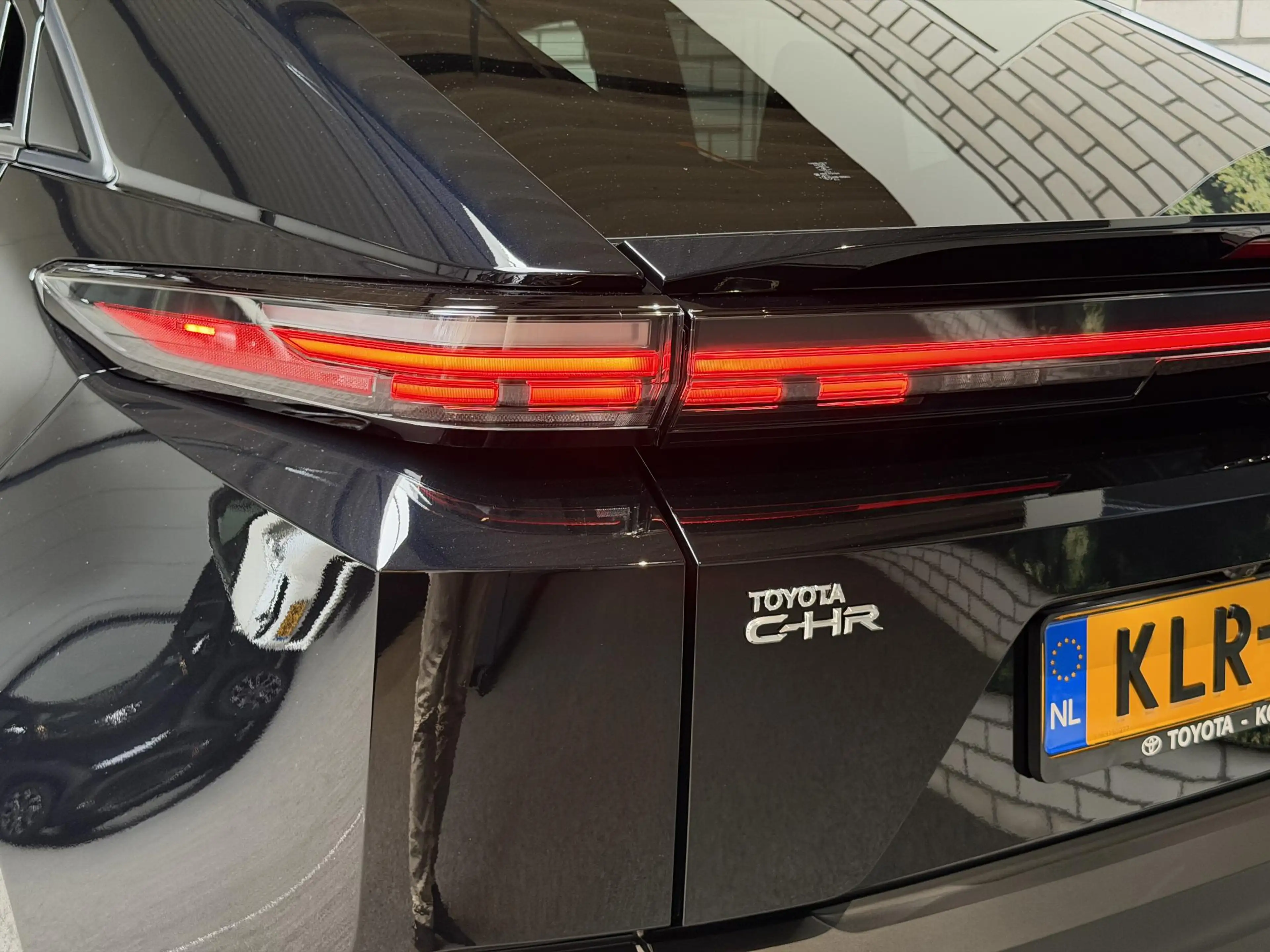 Toyota C-HR+ First Edition 77 kWh Uit voorraad leverbaar! — photo 4