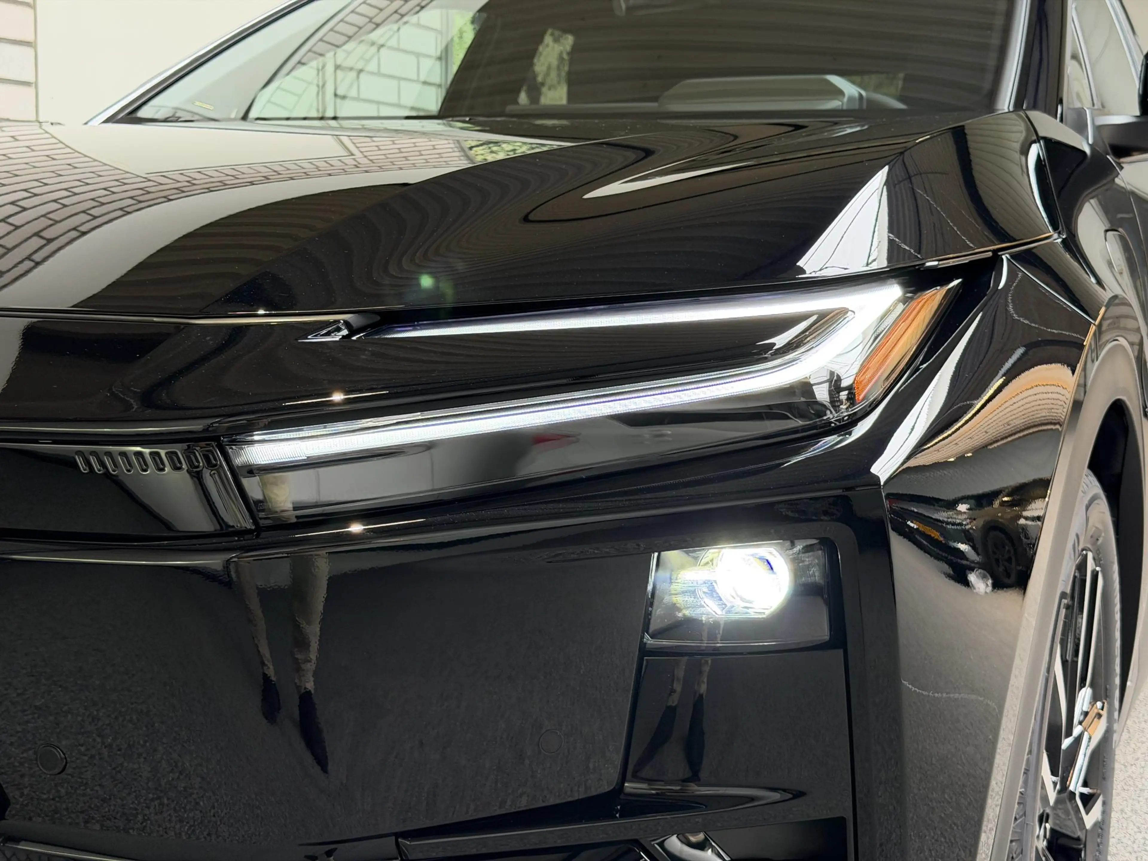 Toyota C-HR+ First Edition 77 kWh Uit voorraad leverbaar! — photo 3