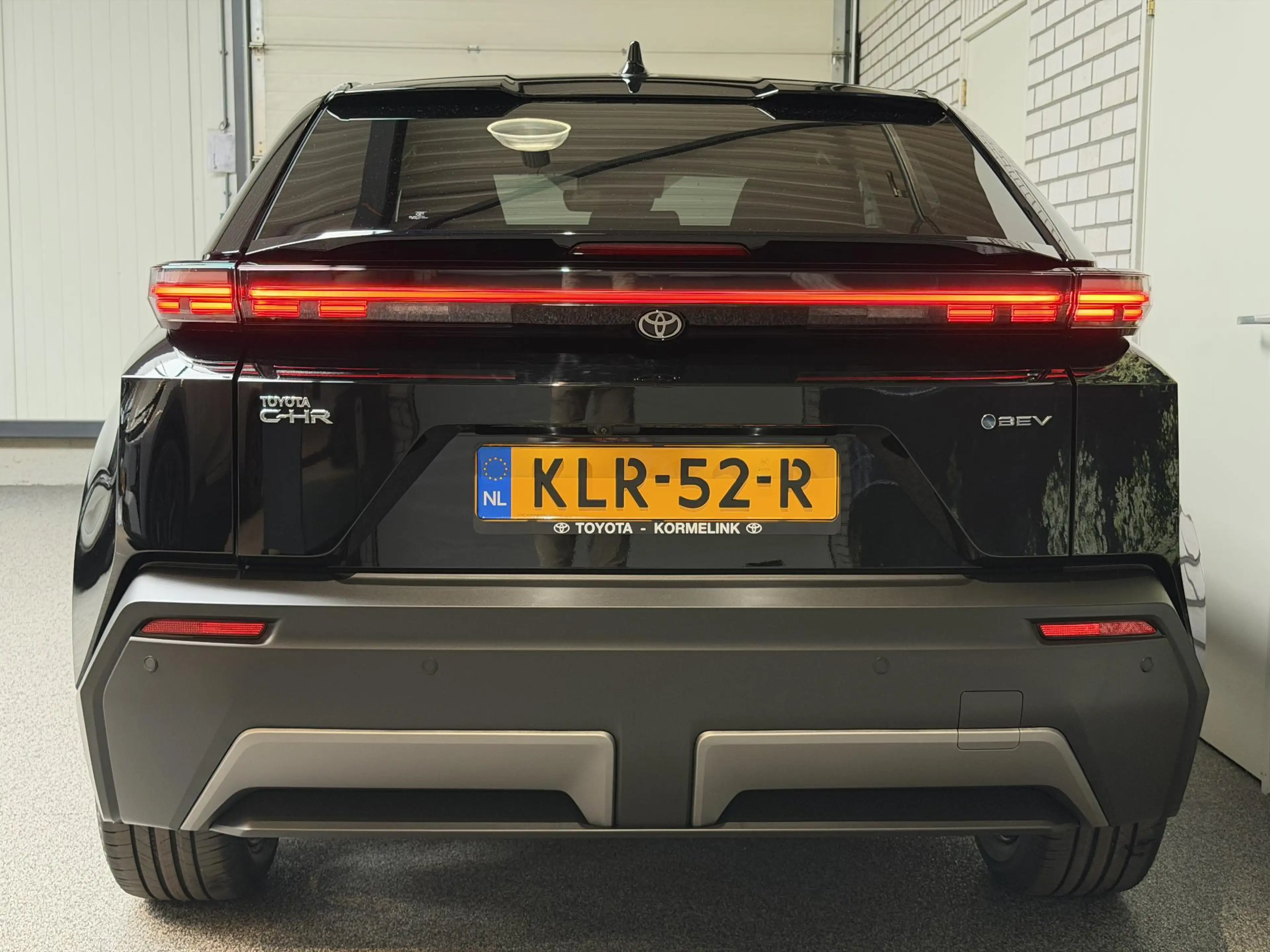 Toyota C-HR+ First Edition 77 kWh Uit voorraad leverbaar! — photo 6