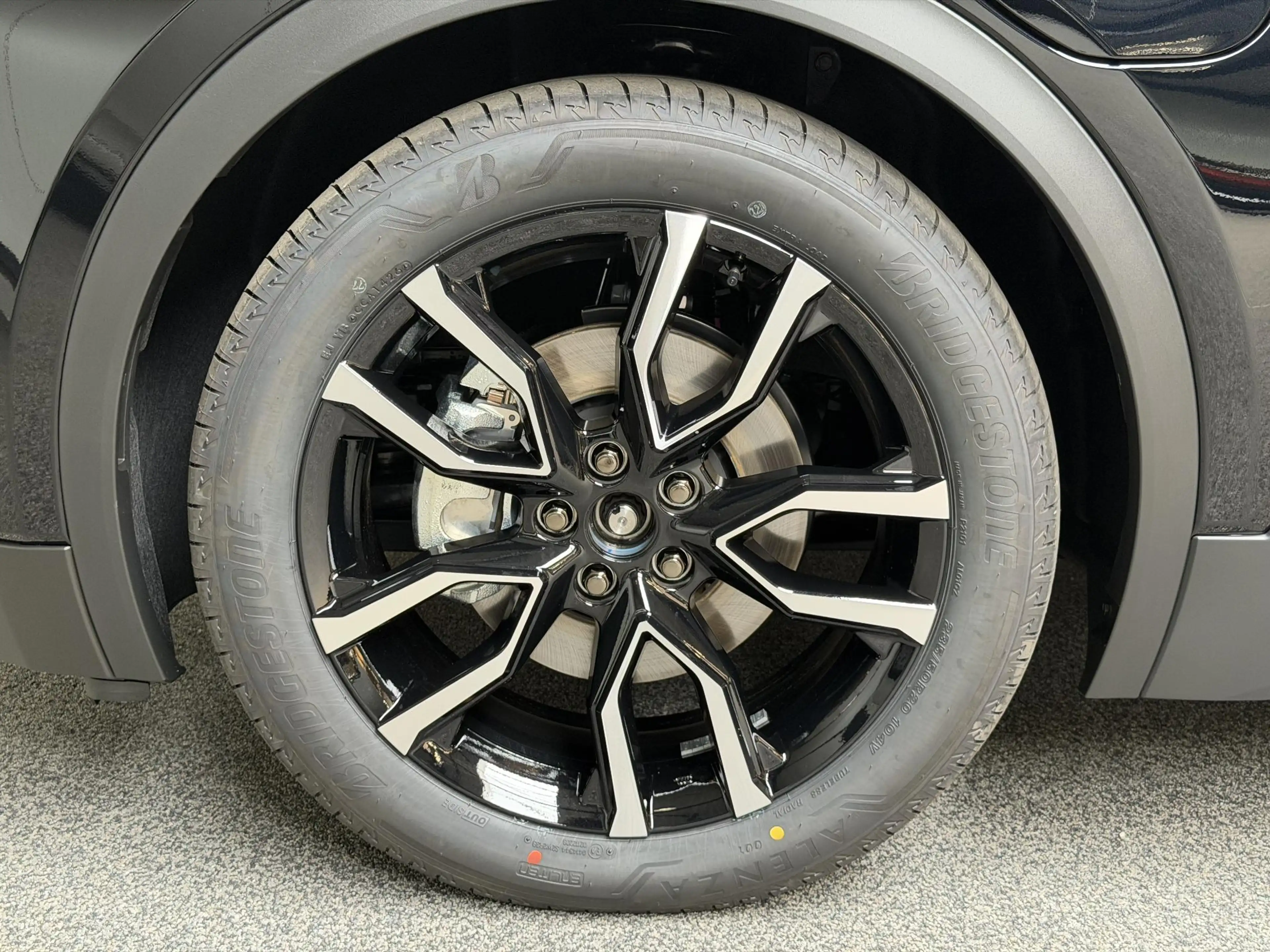Toyota C-HR+ First Edition 77 kWh Uit voorraad leverbaar! — photo 20