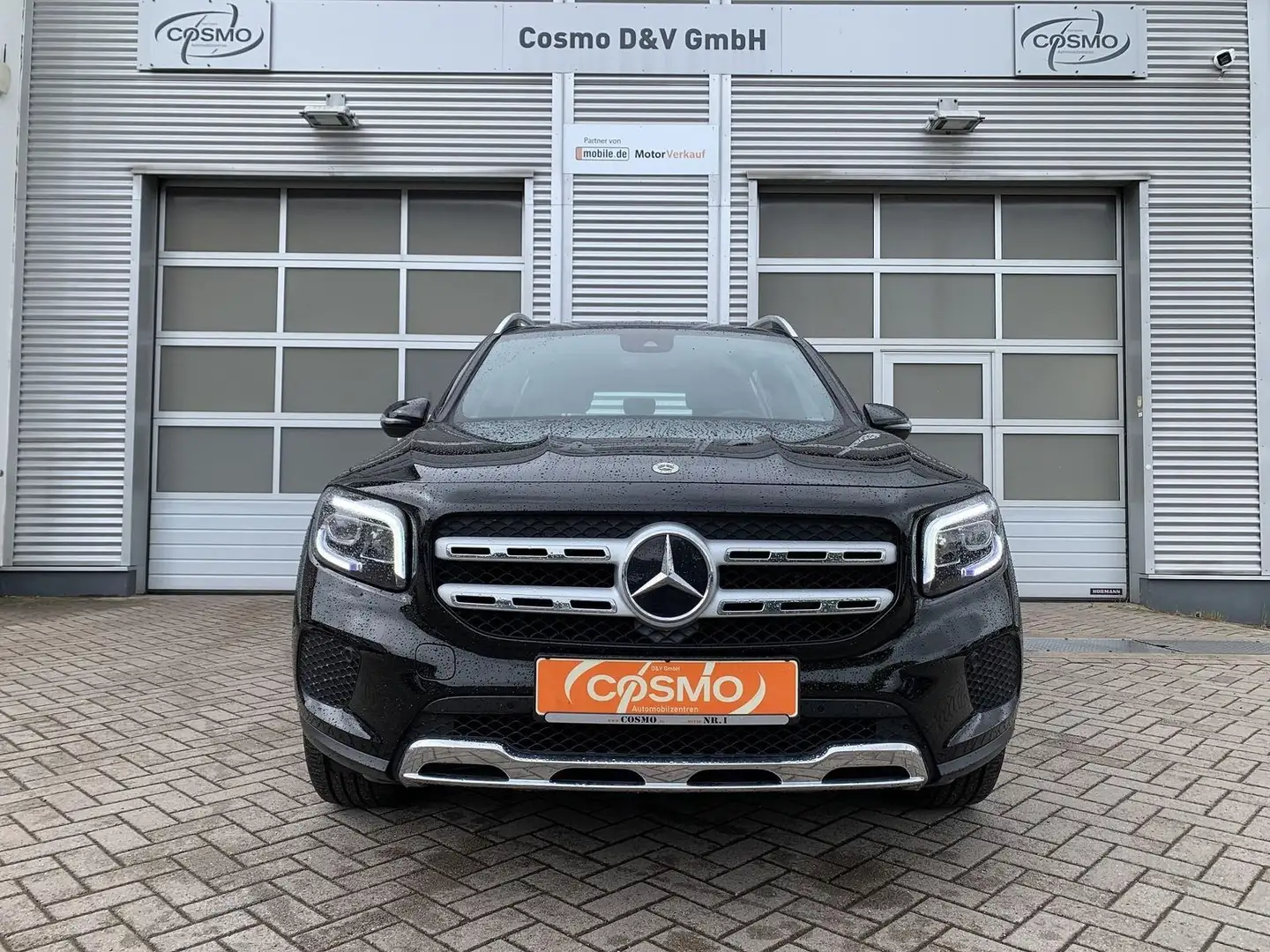 Mercedes-Benz GLB 250 GLB250 4MATIC AHK+LED+Kamera+Distronic+Ambiente Schwarz - 2