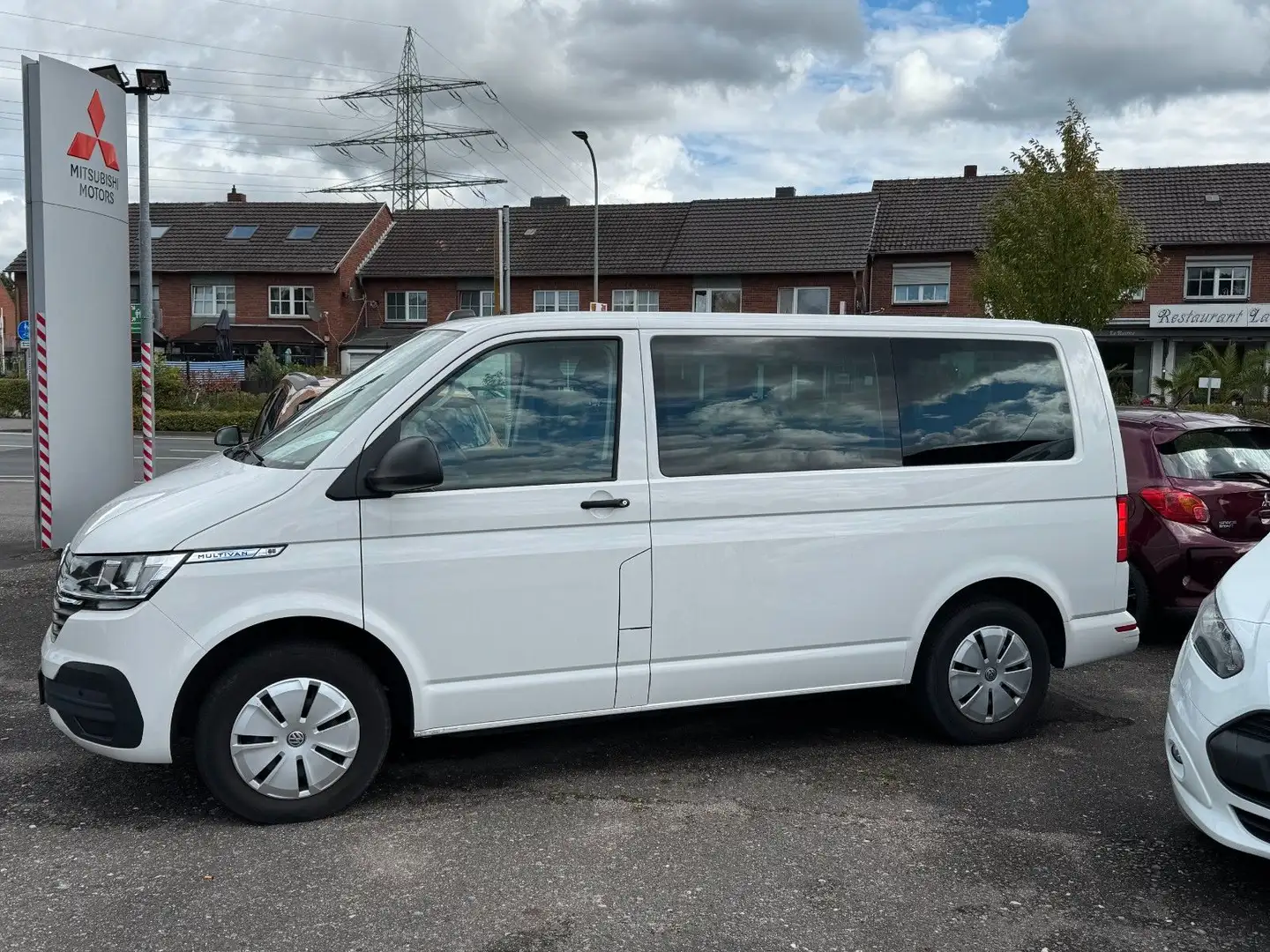 Volkswagen T6 Multivan T6.1  Multivan Weiß - 2