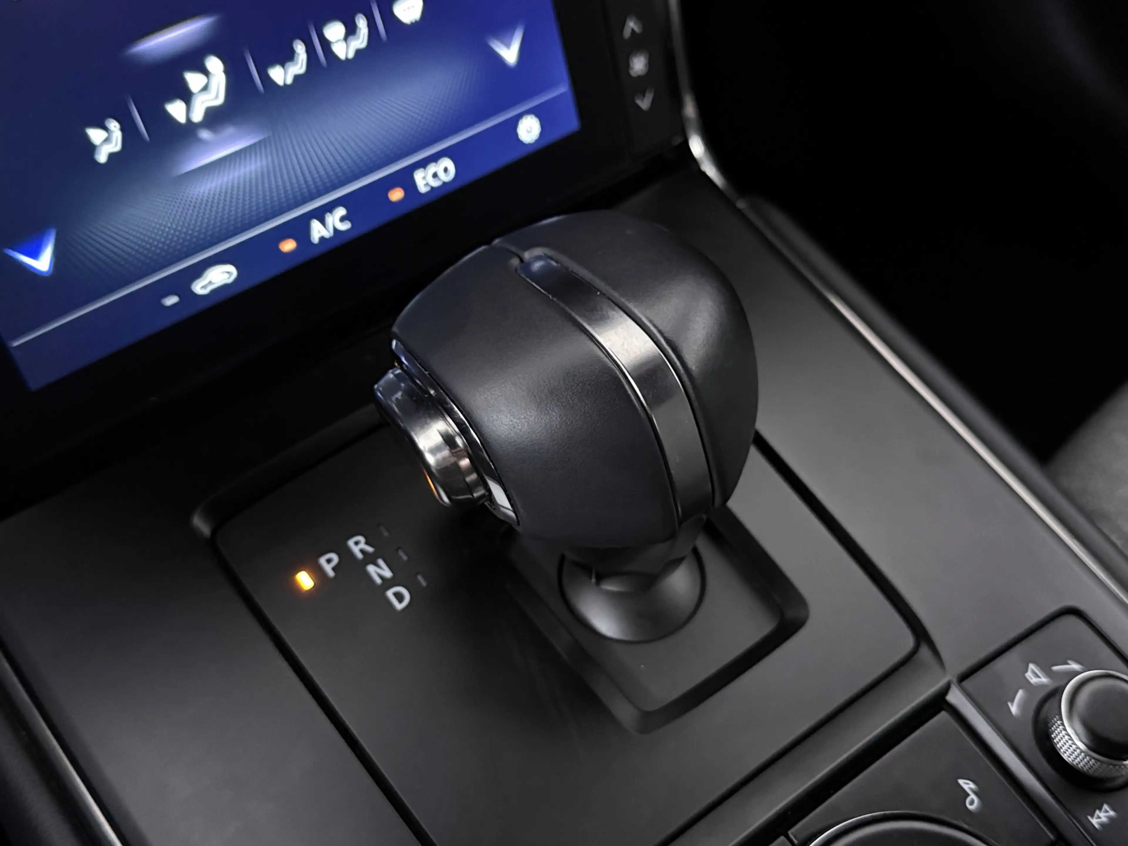 Mazda MX-30 e-SkyActiv 145 Comfort 36 kWh Onderweg-naar-dealer — photo 6