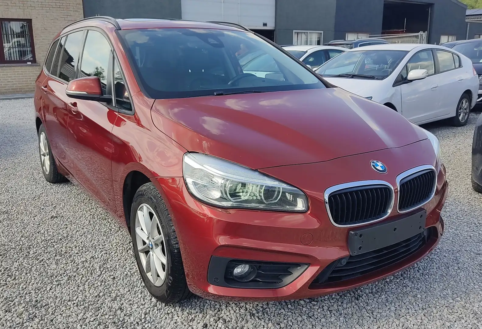 BMW 218 D Gran Tourer_2.0 D(149CH)_2016💢EU.6B_EQUP💢 Rot - 1