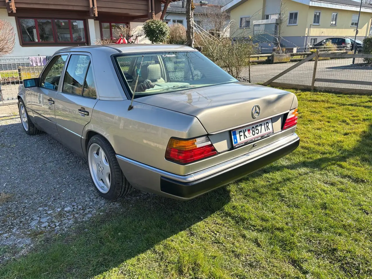 Mercedes-Benz E 230 W124, foto 6