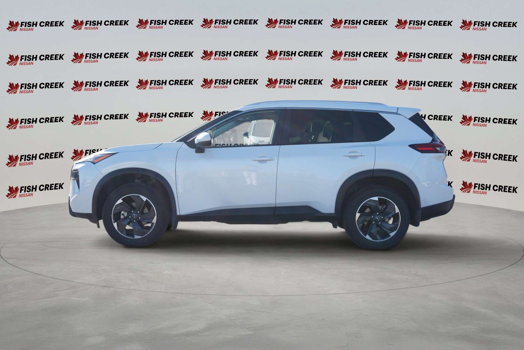 2026 Nissan Rogue SV | AWD | No Accidents | Carplay | Keyless Entry | — снимка 2