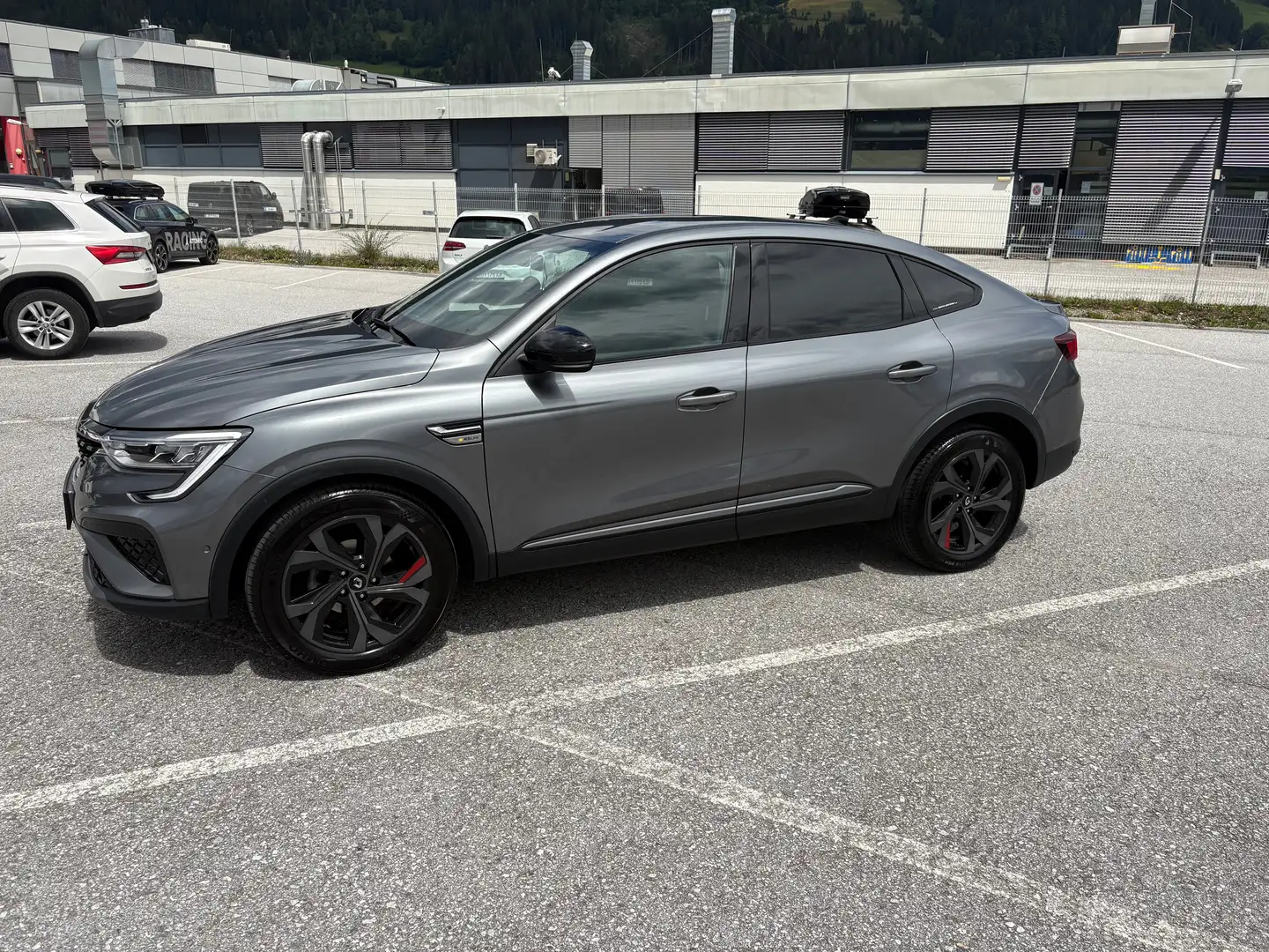 Renault Arkana Arkana TCe 140 EDC PF R.S. Line Aut. R.S. Line Grau - 2