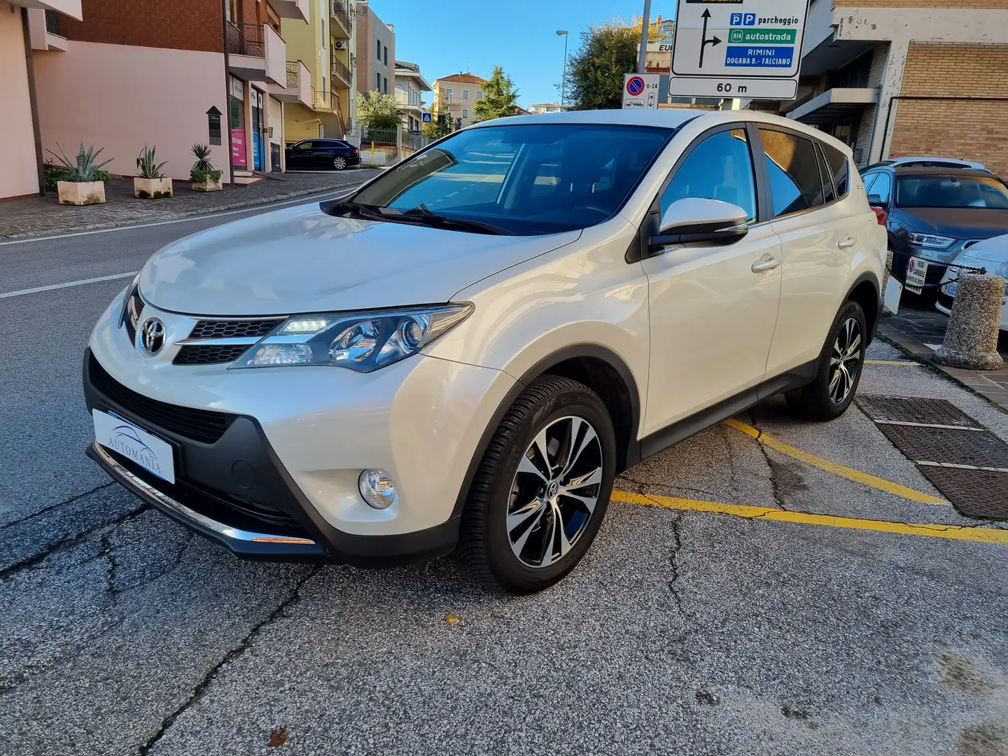 Toyota RAV 4 Rav4 2.0 d-4d 70°Anniversary 4wd 124cv mt Bianco - 1