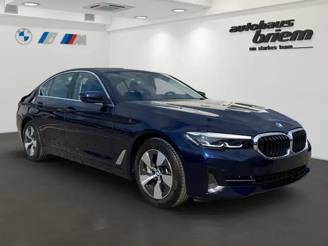 BMW 5 Series view 2
