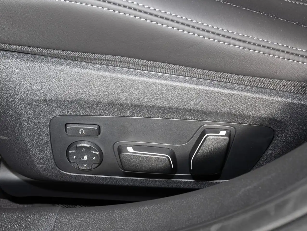 BMW M3 Competition M Sport M Drive. Ind. Lackierung Volla 12