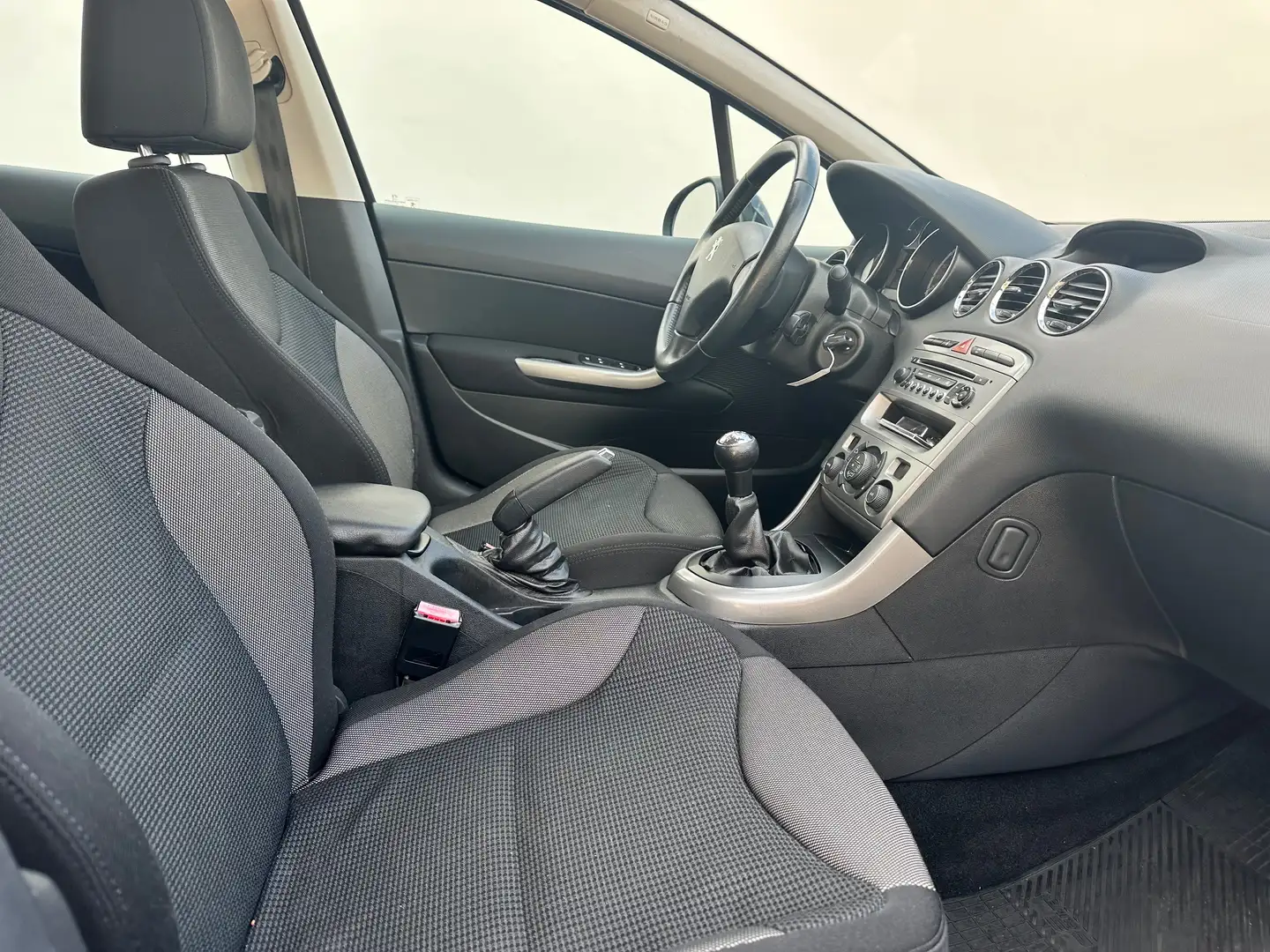 Peugeot 308 308 SW 2.0HDI FAP Sport Spor Marrón - 2