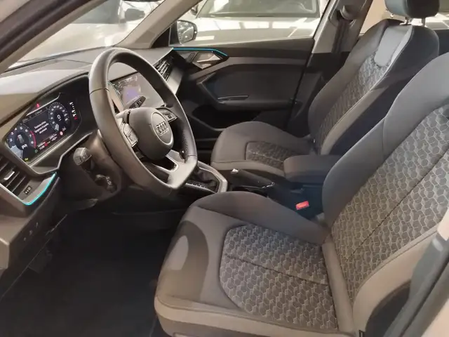 Audi A1 view 11