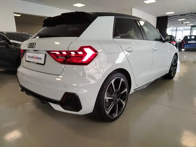 Audi A1 view 7