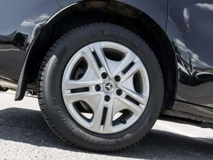 Mercedes-Benz Clase C 2023, foto 5