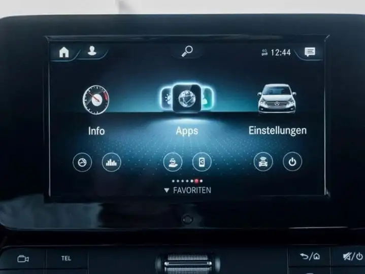 Mercedes-Benz Clase C 2023, foto 22