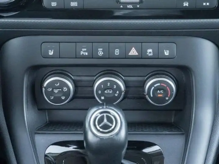 Mercedes-Benz Clase C 2023, foto 20