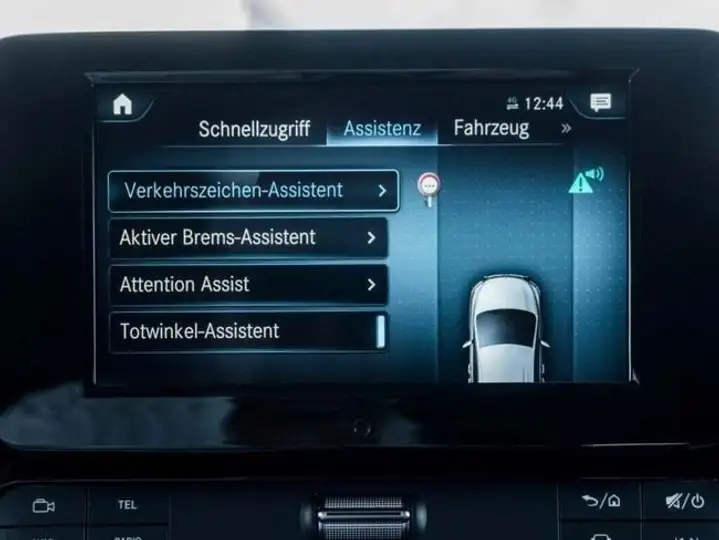 Mercedes-Benz Clase C 2023, foto 16