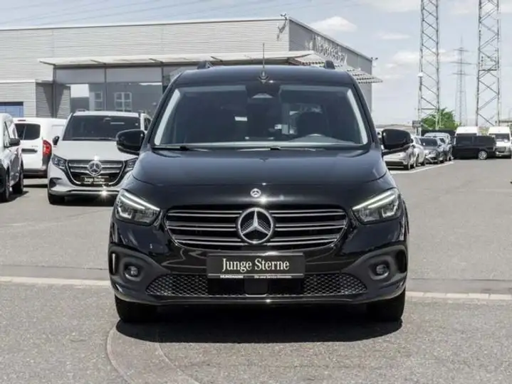 Mercedes-Benz Clase C 2023, foto 2