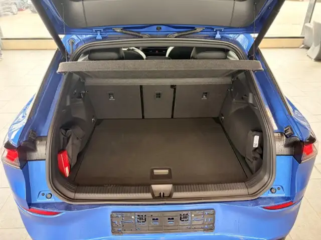 Volkswagen T-Roc view 8