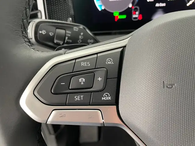 Volkswagen Tiguan view 14