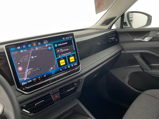 Volkswagen Tiguan view 9