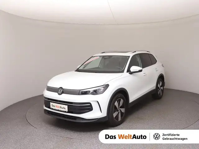 Volkswagen Tiguan main image