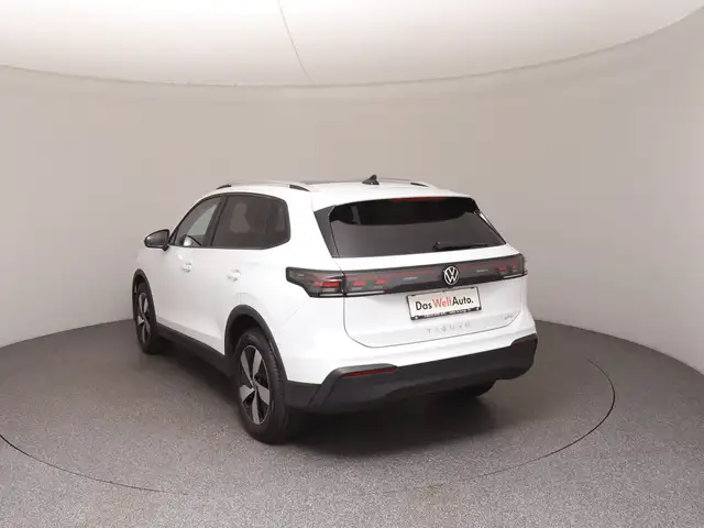 Volkswagen Tiguan view 5