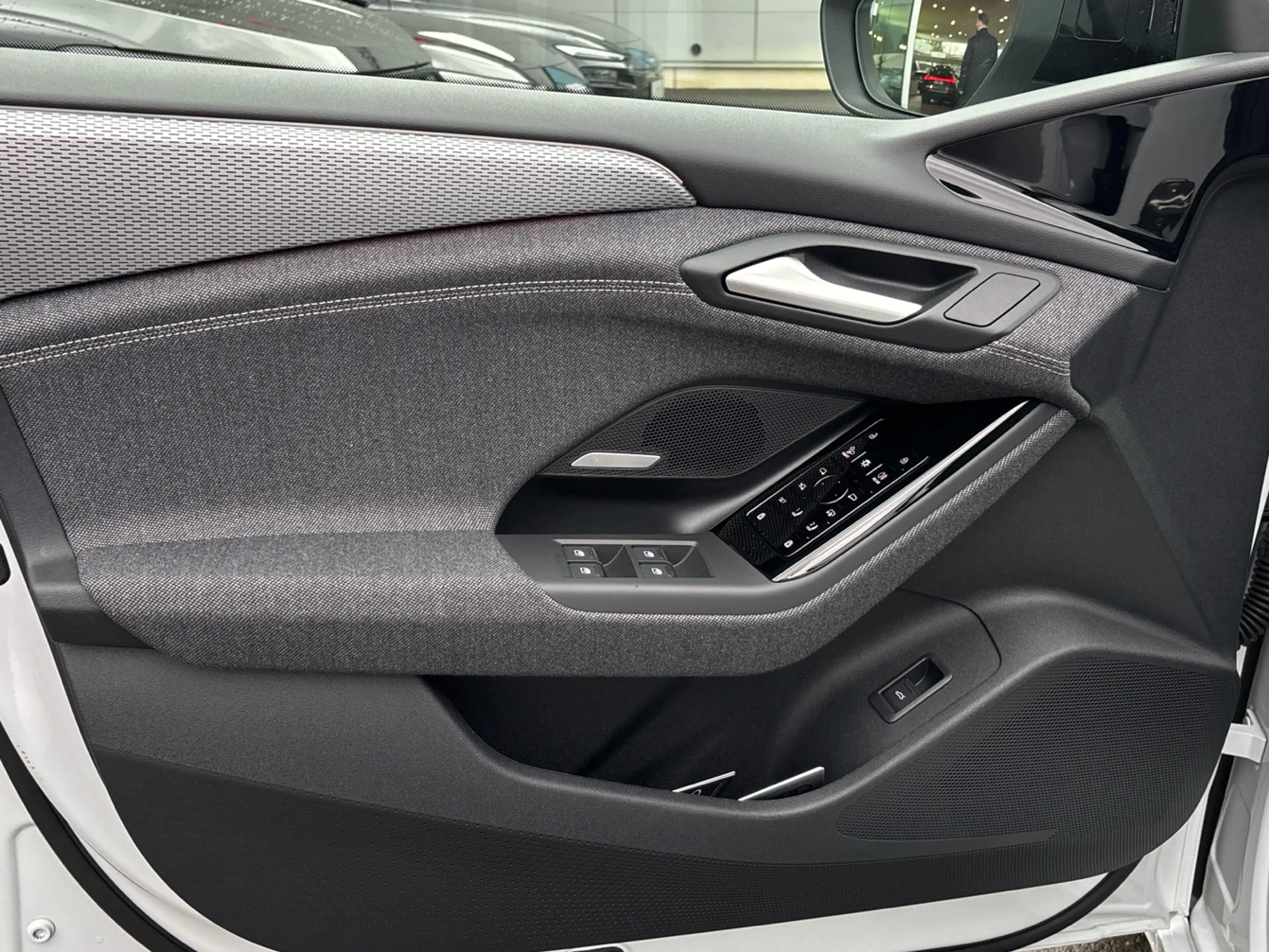 Audi A6 e-tron Avant performance S line Pano Matrix — photo 12