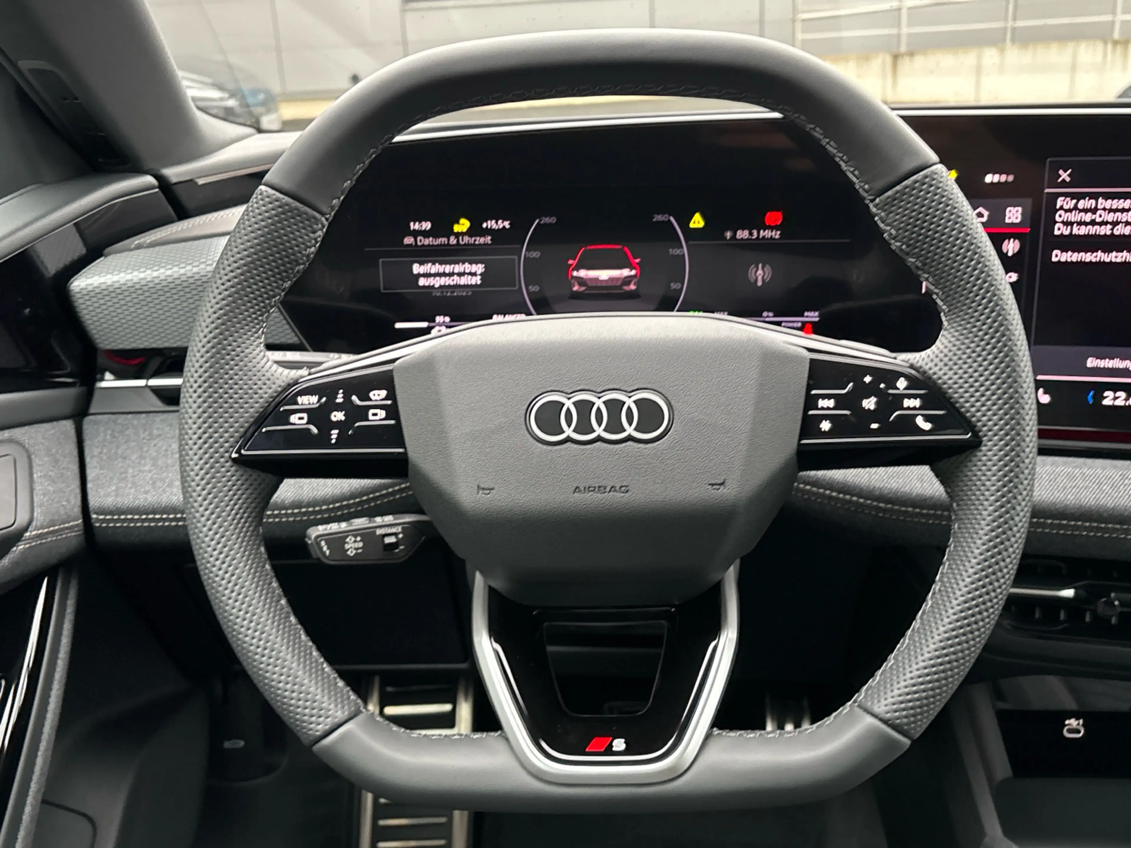 Audi A6 e-tron Avant performance S line Pano Matrix — photo 15
