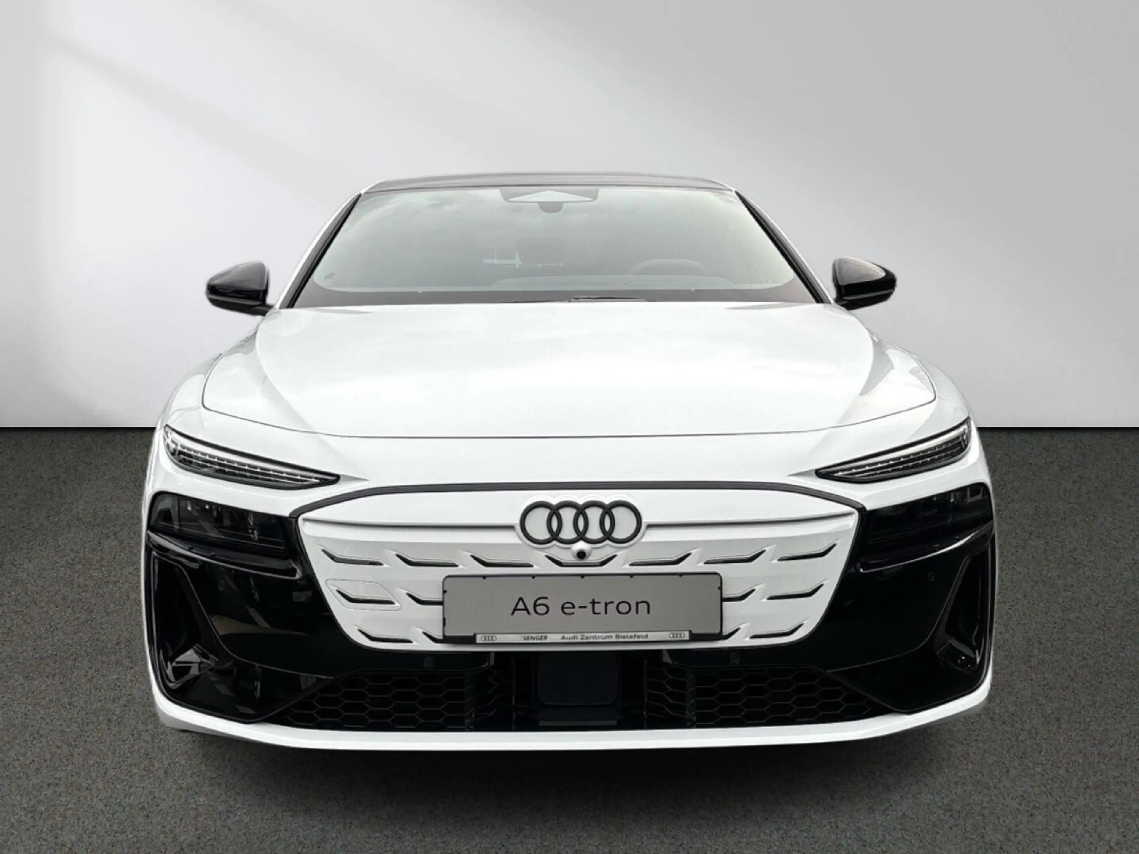 Audi A6 e-tron Avant performance S line Pano Matrix — photo 4