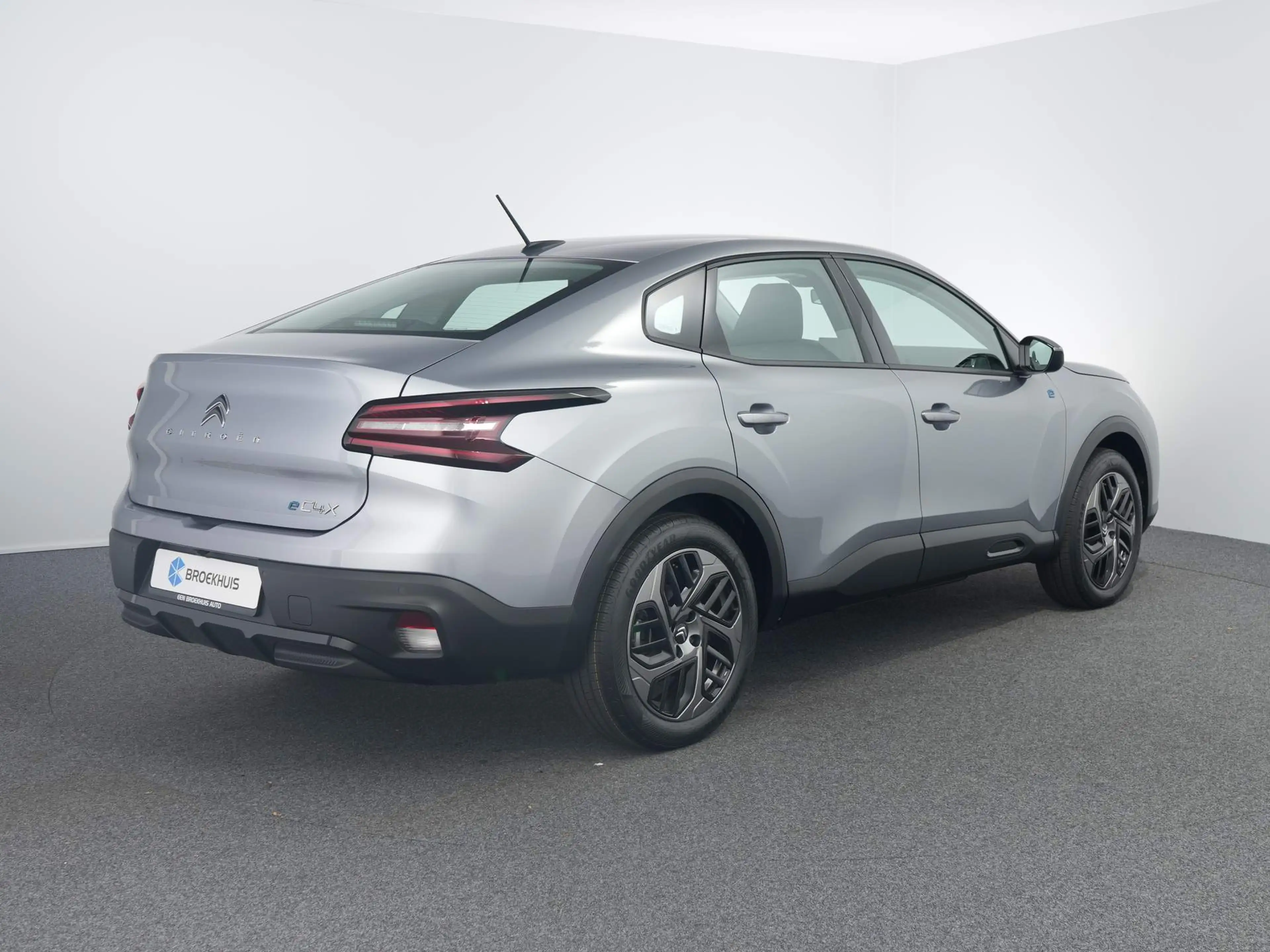 Citroen E-C4 X Plus 54 kWh | Achteruitrijcamera | Achteruitrijcam — photo 2