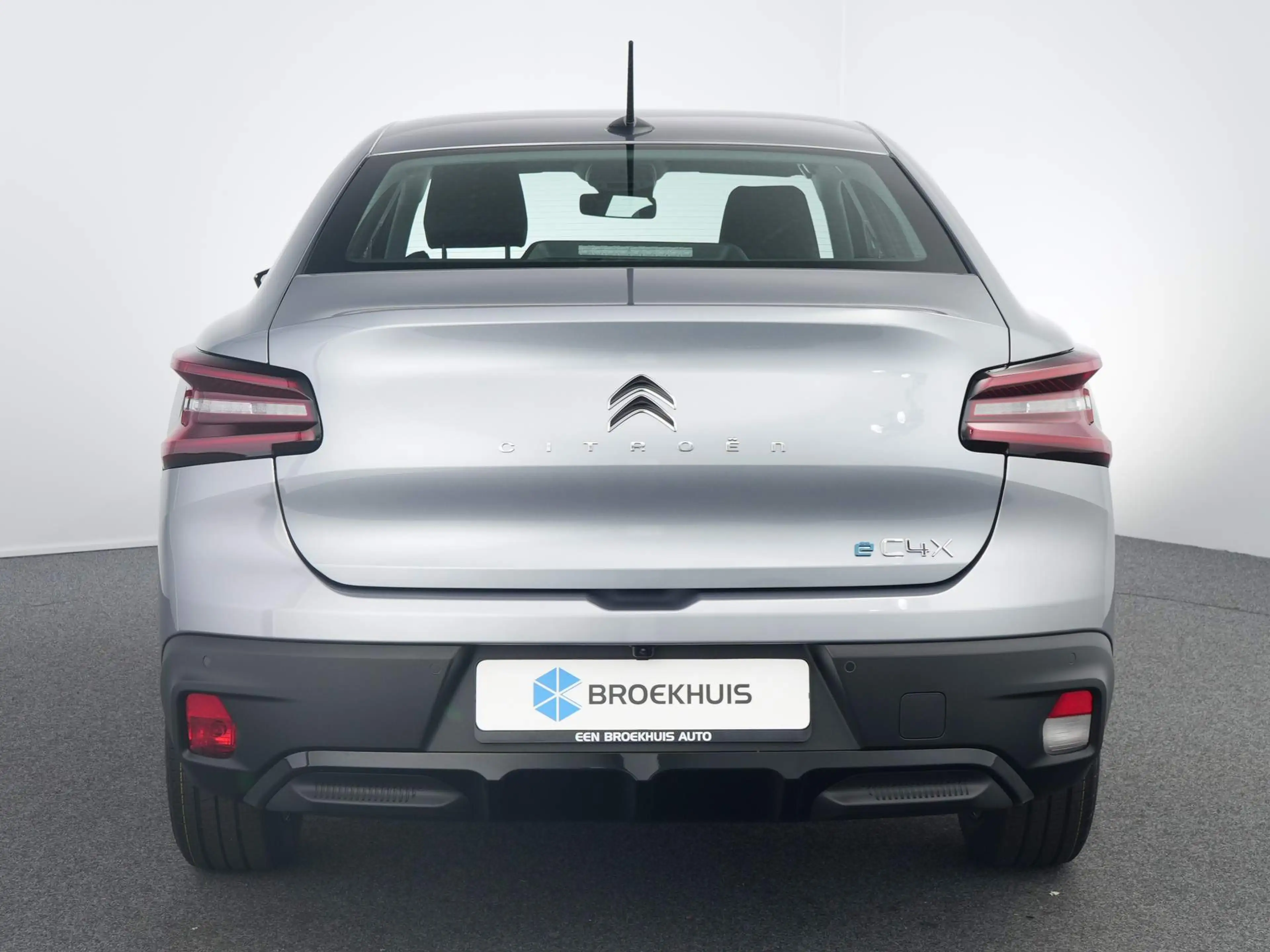 Citroen E-C4 X Plus 54 kWh | Achteruitrijcamera | Achteruitrijcam — photo 6