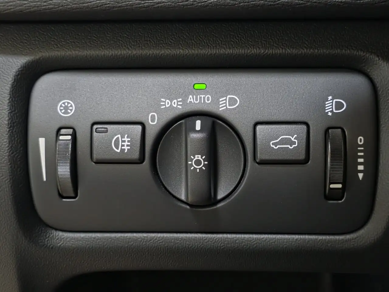 Volvo V40 — photo 21 sur 29