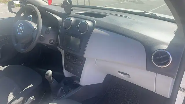 Dacia Sandero view 10