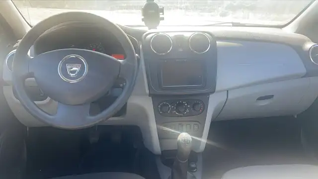 Dacia Sandero view 11