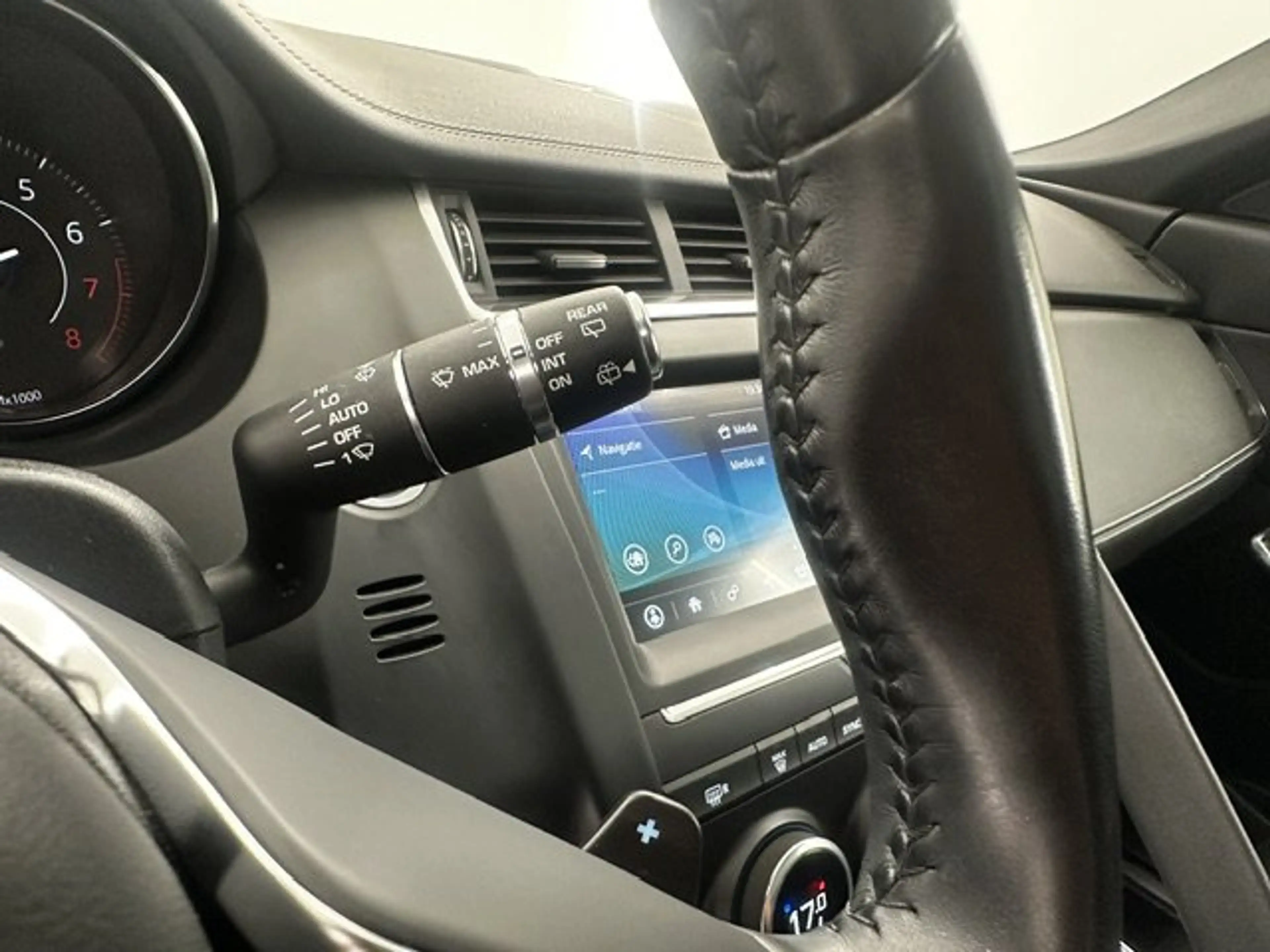 Jaguar E-Pace R-DYNAMIC BENZINE AWD AUTOMAAT — photo 12
