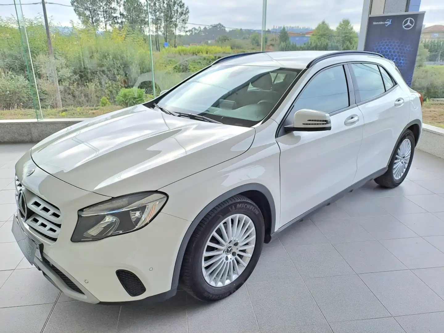 Mercedes-Benz A 180 180d Sedán 8G-DCT Blanco - 2