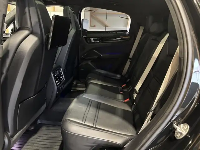 Porsche Cayenne Coupe SKY MATRIX HEAD-UP BOSE LUFT AHK VOLL Ansicht 23